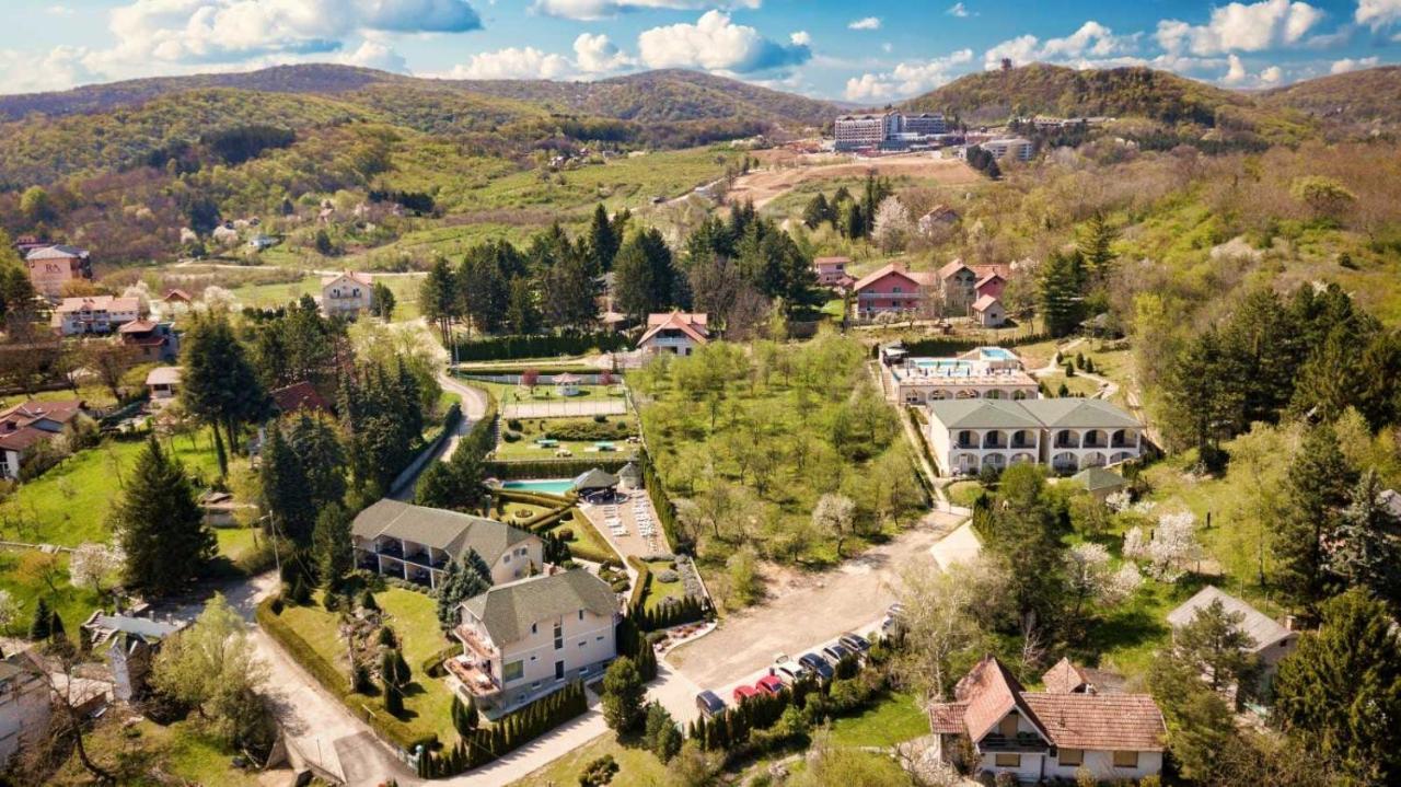 Suncani Breg Apartments Vrdnik Eksteriør bilde