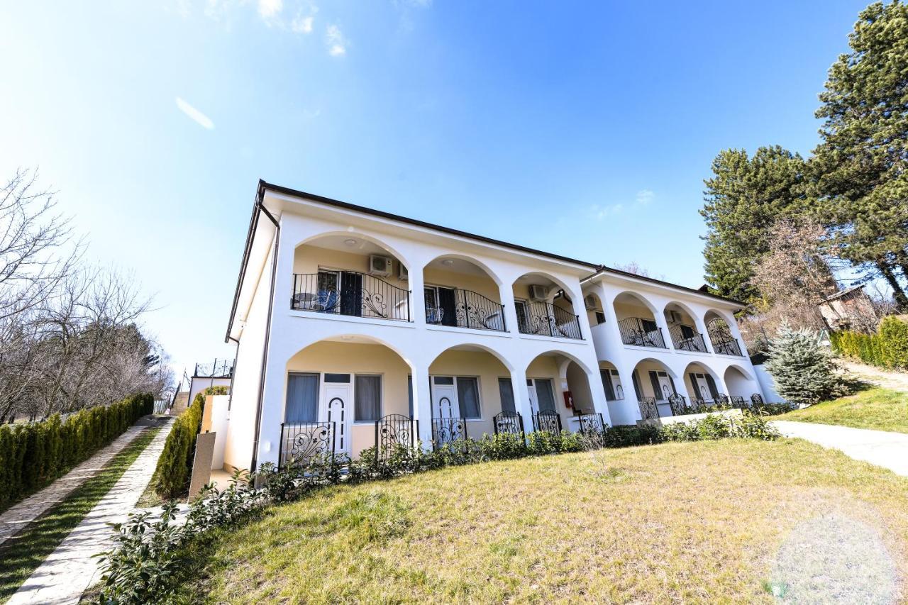 Suncani Breg Apartments Vrdnik Eksteriør bilde