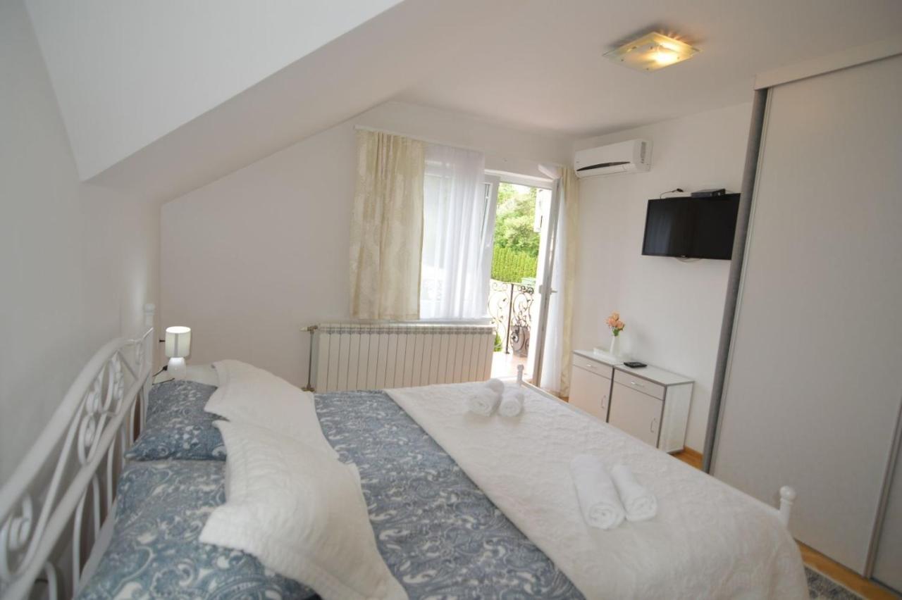 Suncani Breg Apartments Vrdnik Eksteriør bilde