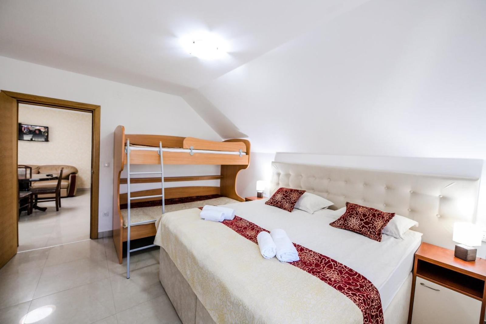 Suncani Breg Apartments Vrdnik Rom bilde